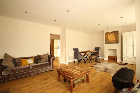 102 Glentrammon Road, Orpington, BR6 6DH