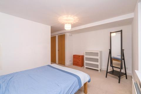 5/3 Cables Wynd, Edinburgh, EH6 6DU