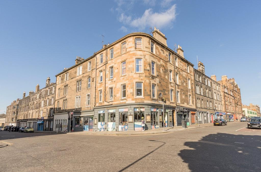 282(1F2) Bonnington Road, Edinburgh, EH6 2 bed flat £270,000