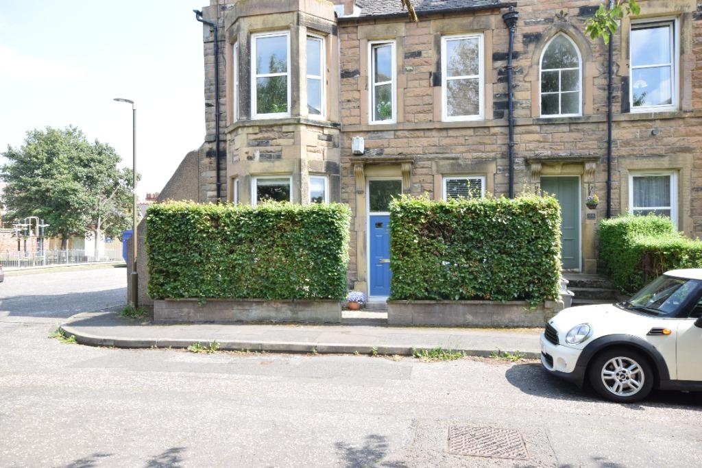 Bellfield Avenue, Musselburgh, East Lothian, EH21 6QU 2 bed apartment £240,000