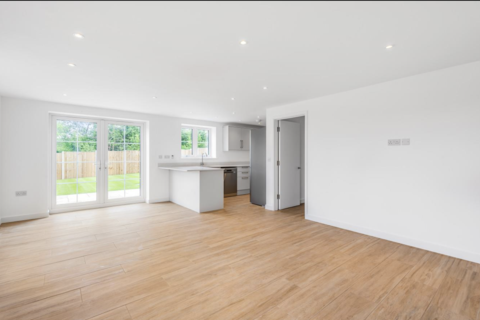 4 bedroom terraced house to rent - St. Vincents Lane, Mill Hill