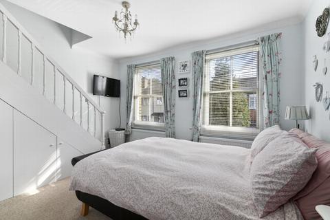 21 Bishops Road, London, W7 2NZ