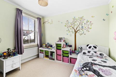 21 Bishops Road, London, W7 2NZ