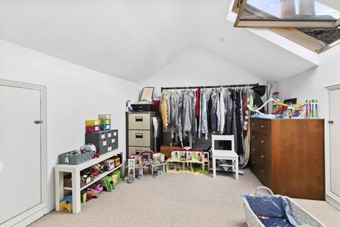 21 Bishops Road, London, W7 2NZ