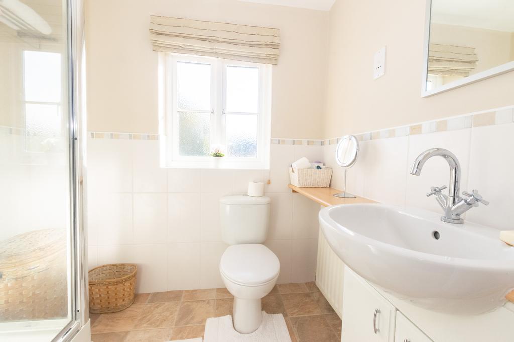 Bedroom 1 Ensuite