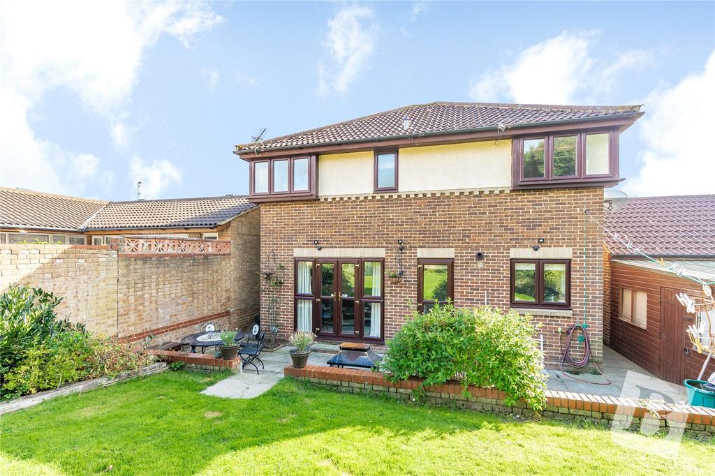 Forest Glade, Langdon Hills... 4 bed detached house £550,000