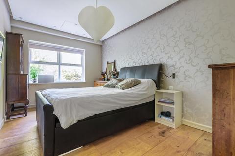 26 Croftongate Way, London, SE4 2DL