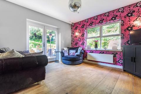 26 Croftongate Way, London, SE4 2DL