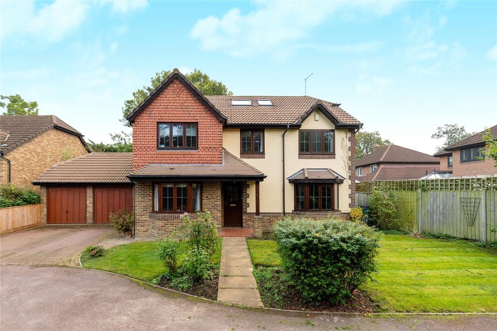 Somerset Grove, Warfield, Bracknell, Berkshire, RG42 6 bed detached