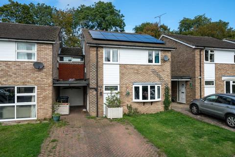 10 Sidford Close, Hemel Hempstead, HP1 2LF