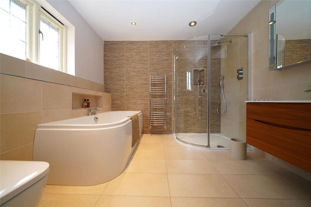 Master En-Suite