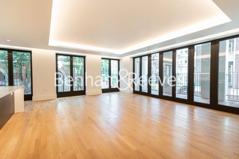 Lancer Square, Kensington W8 2 bed apartment £10,400 pcm (£2,400 pw)