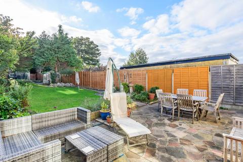 50 Kingsway, West Wickham, BR4 9JG