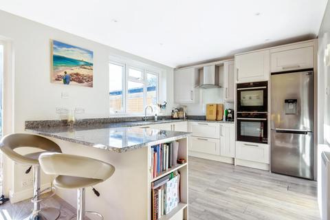 50 Kingsway, West Wickham, BR4 9JG