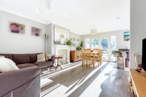 50 Kingsway, West Wickham, BR4 9JG