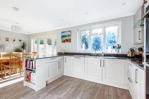 50 Kingsway, West Wickham, BR4 9JG