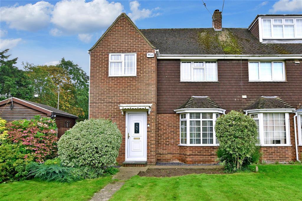 The Avenue, Greenacres, Aylesford, Kent 3 bed semidetached house £