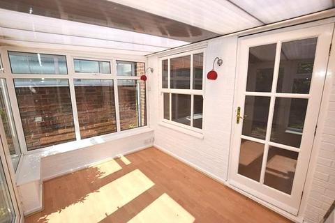 2 bedroom house to rent, Douglas Villas, Gilesgate, Durham, DH1
