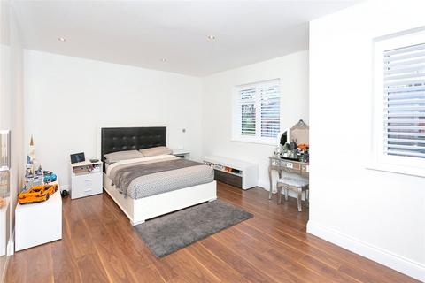 2 bedroom apartment for sale, Eton House, Marlborough Drive, Bushey, Hertfordshire, WD23