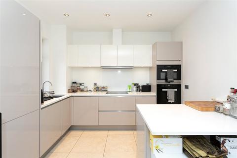 2 bedroom apartment for sale, Eton House, Marlborough Drive, Bushey, Hertfordshire, WD23