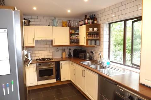 7, Greville Lodge Broadhurst Avenue, Edgware, HA8 8TL