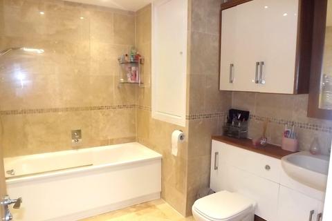 7, Greville Lodge Broadhurst Avenue, Edgware, HA8 8TL