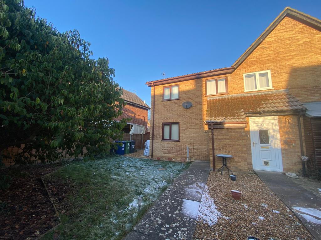 Beaumaris Road, Sawtry, PE28 2 bed semidetached house £725 pcm (£167 pw)