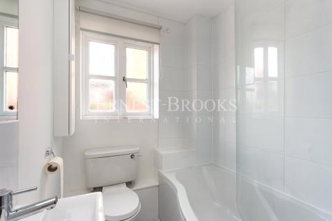 33 Caravel Close, London, E14 8PD
