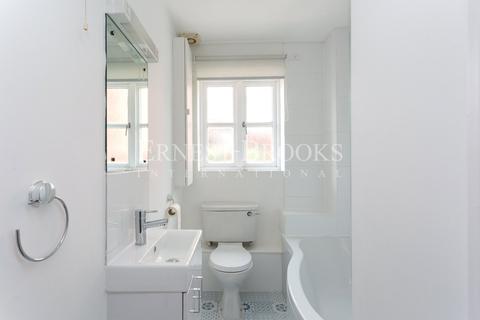 33 Caravel Close, London, E14 8PD
