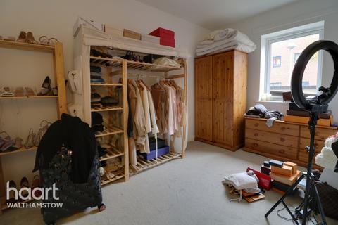 11 Beaumans Drive, London, E17 5FQ