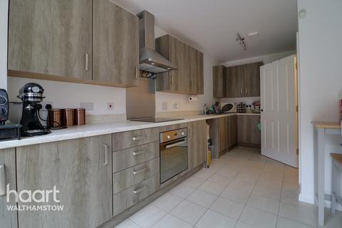 11 Beaumans Drive, London, E17 5FQ