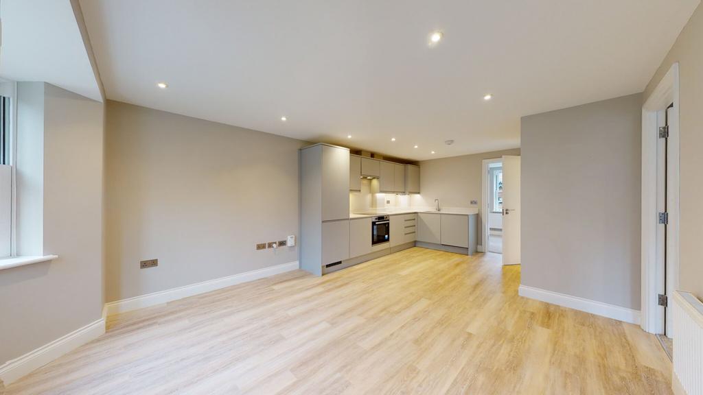St. Johns Road, Watford, Hertfordshire, WD17 2 bed apartment £1,450