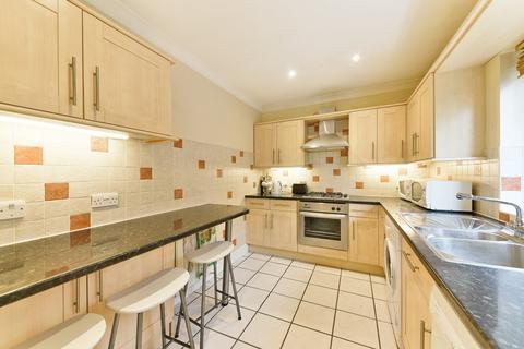 6b Broomfield Place, London, W13 9LB