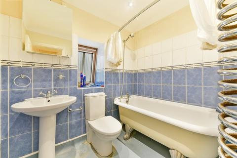 6b Broomfield Place, London, W13 9LB