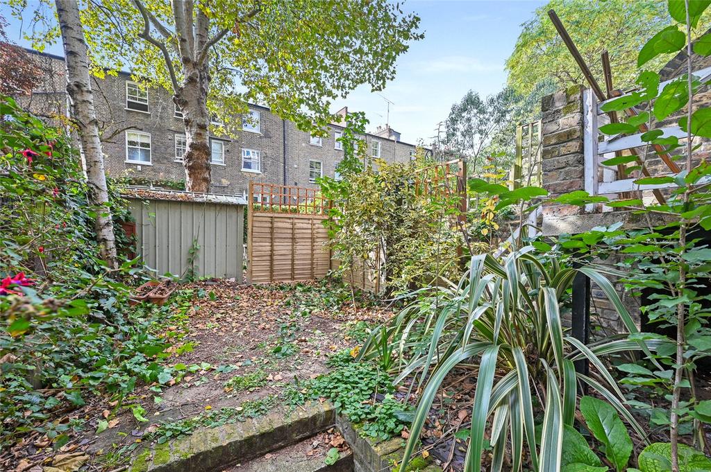 Avonmore Road, West Kensington... 2 bed apartment £500,000