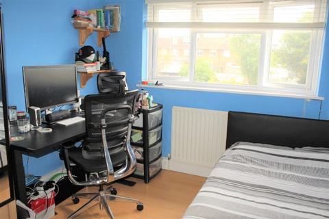 276 Verdant Lane, London, SE6 1TW