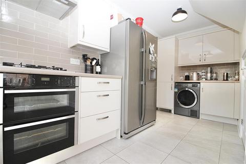 31 Roe Deer Drive, Capel St Mary, Ipswich, IP9 2LN