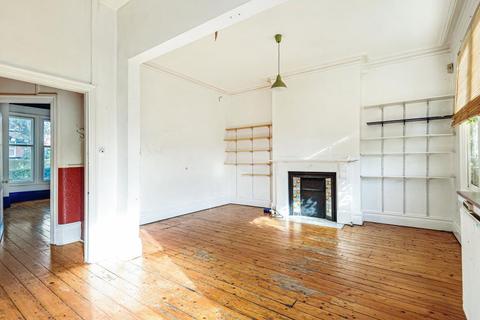 174 Harehills Avenue, Leeds, LS8 4ET