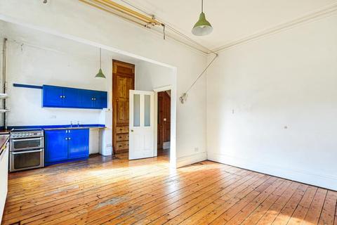 174 Harehills Avenue, Leeds, LS8 4ET