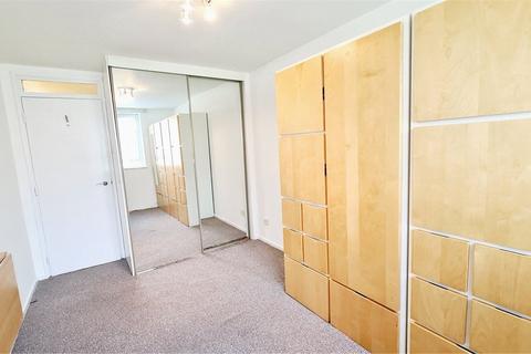 3 bedroom apartment to rent - Rusper Close, Stanmore, HA7