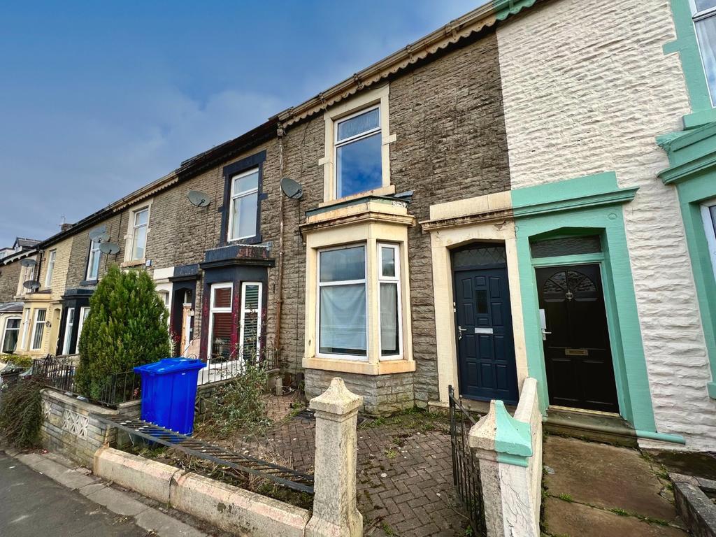 Redearth Road, Darwen, Lancashire... 3 bed terraced house £80,000