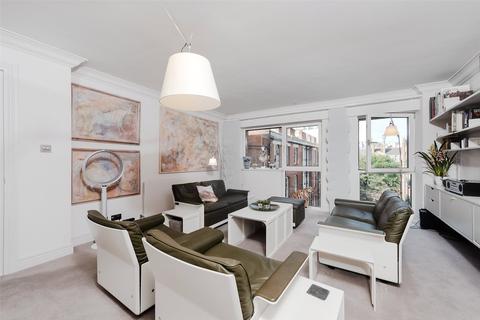 Flat 17, Charter House Crown Court, London, WC2B 5EX