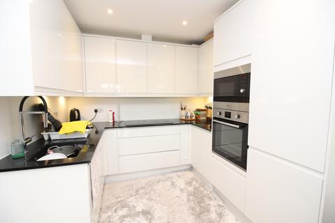 67 Dorchester Road, Worcester Park, KT4 8NW