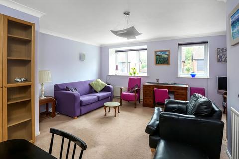 14 Honeysuckle Close, Badger Farm, Winchester, SO22 4QQ