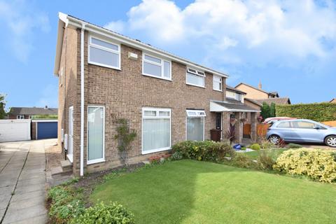 3 bedroom semi-detached house to rent, Kippax, Leeds, LS25