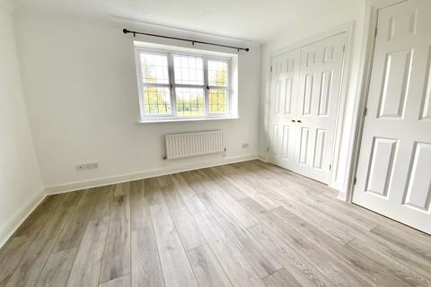 2 bedroom terraced house to rent, Pippin Way, Kings Hill ME19