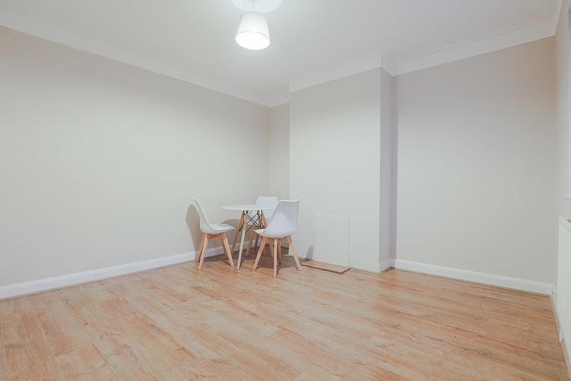Rosemont Court, Rosemont Road, Acton... 2 bed flat £1,550 pcm (£358 pw)