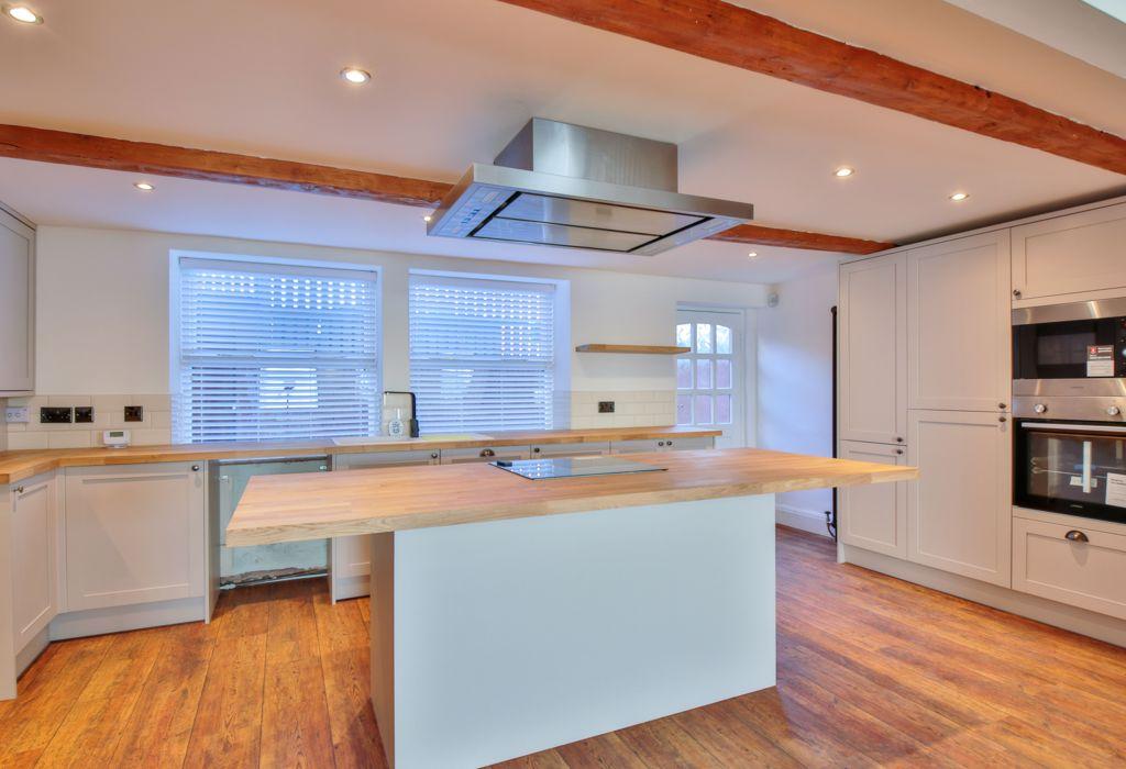 Kitchen (2)