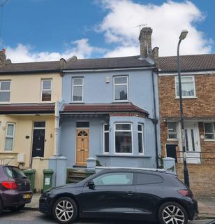 27 Roydene Road, London, SE18 1PZ