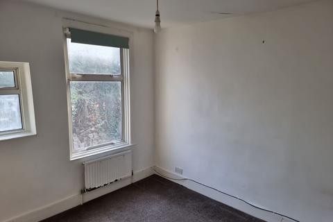 27 Roydene Road, London, SE18 1PZ